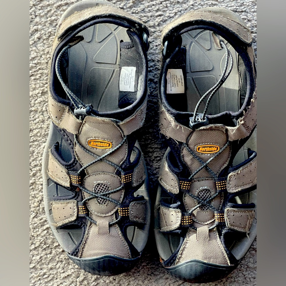 GUC NORTHSIDE MEN’S SANDALS. Black/Brown. Size 11.